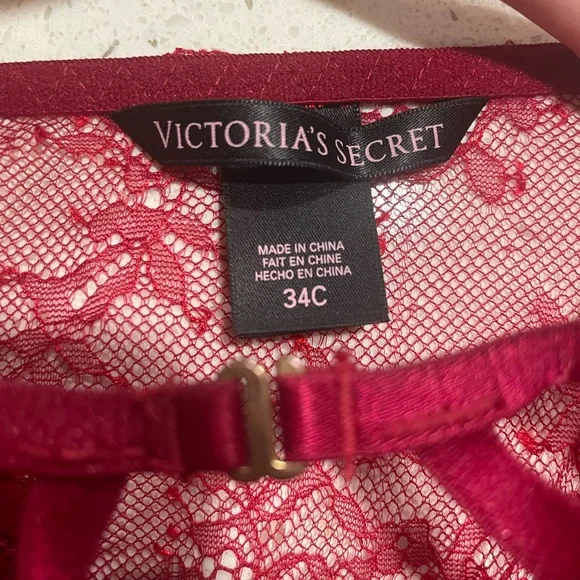 Victoria's Secret Lace Nighty 34C - Picture 4 of 5